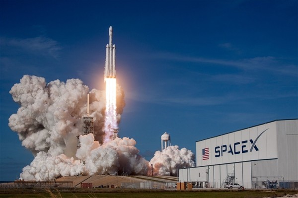 SpaceX龙飞船取消发射后 已确定新发射日期